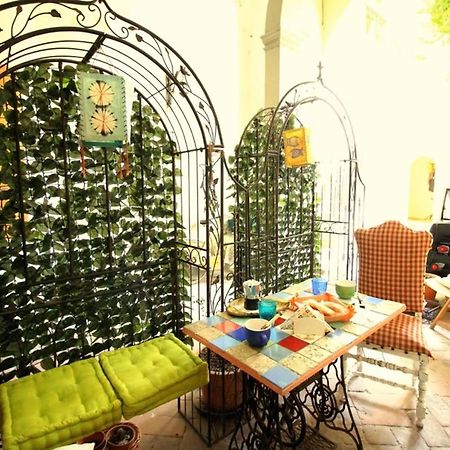 Hand Decorated House With Court Florence Ngoại thất bức ảnh