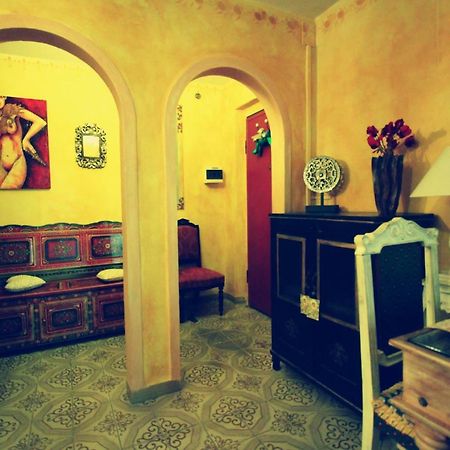 Hand Decorated House With Court Florence Ngoại thất bức ảnh